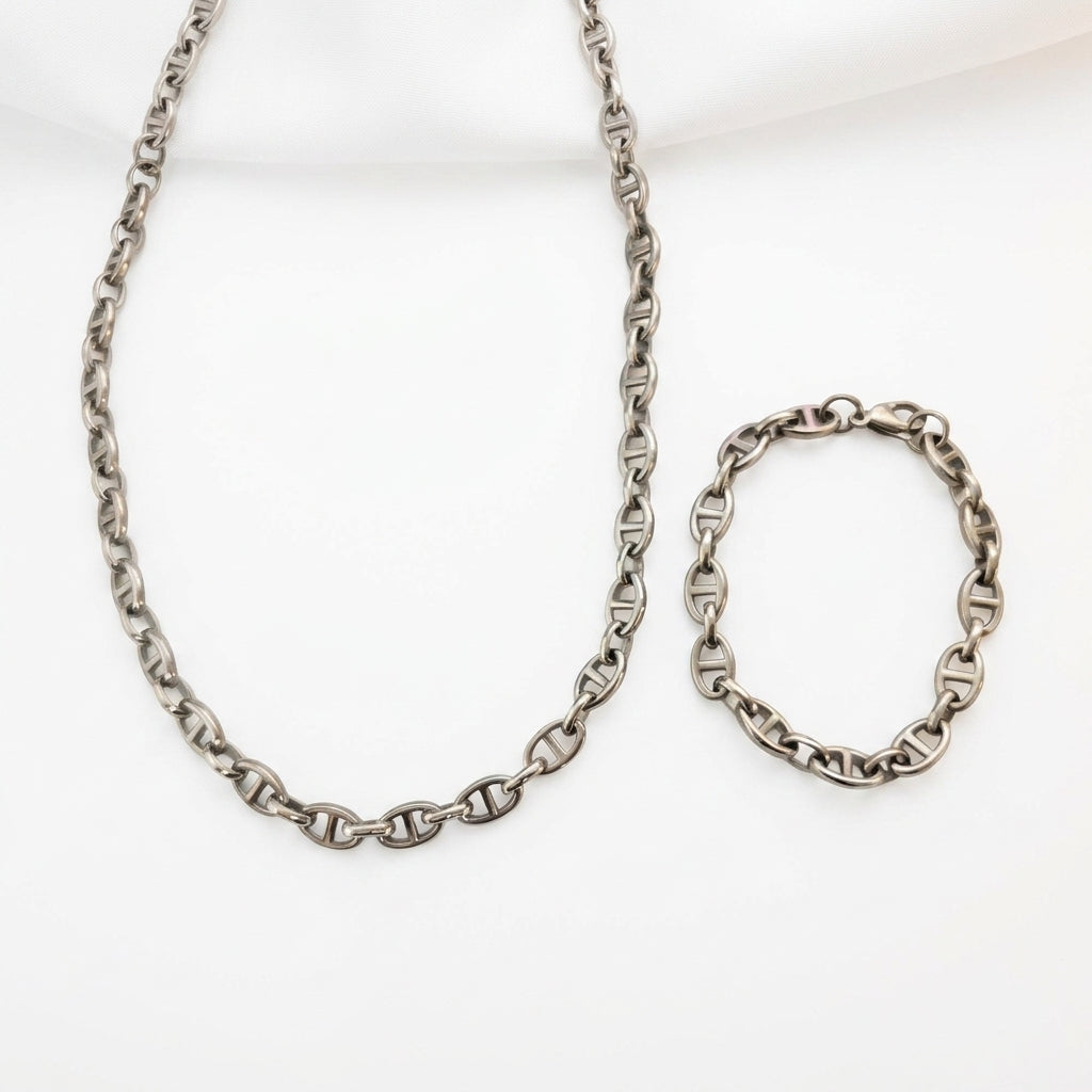 Necklace and Bracelet Jewelry Set — Clean Studio | Generated by Modelize