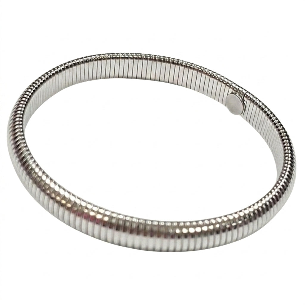 Bangle Bracelet — Clean Studio | Generated by Modelize