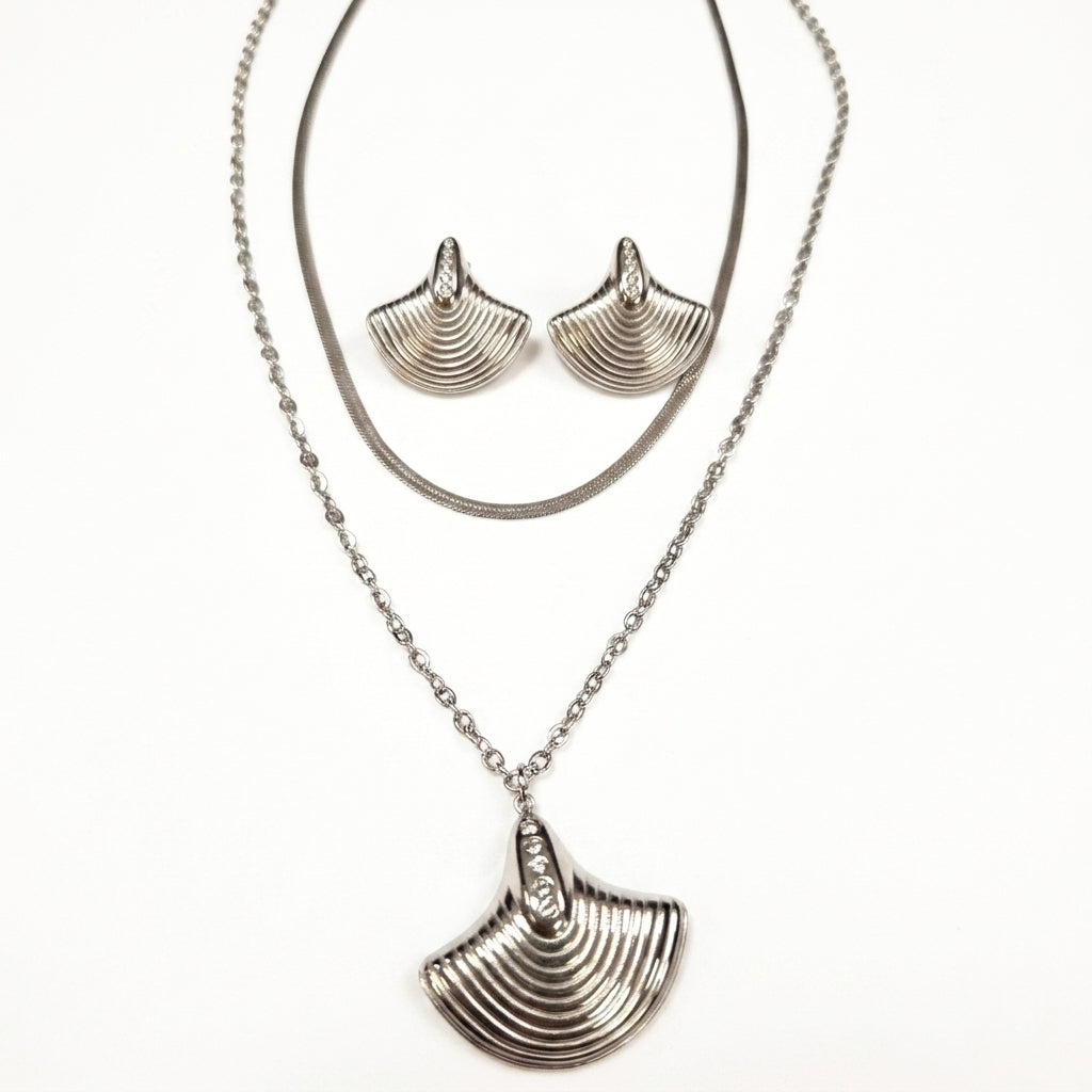 Jewelry Set — Clean Studio | Generated by Modelize