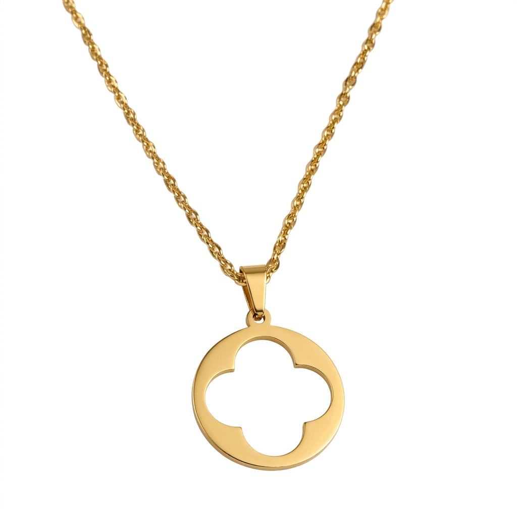 Pendant necklace — Clean Studio | Generated by Modelize