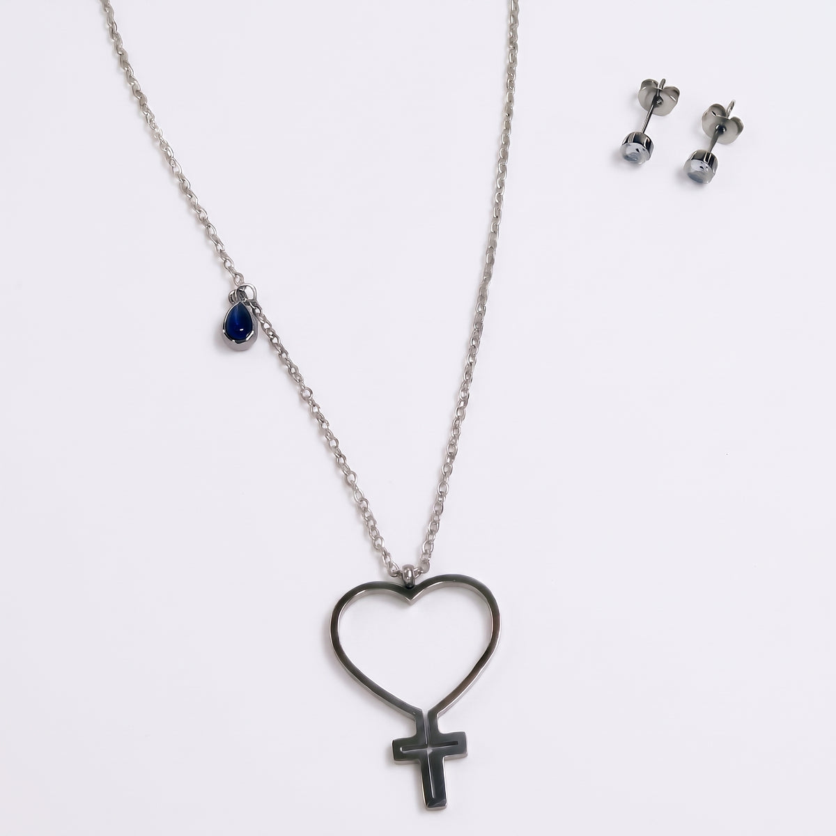 Silver Heart Set — Studio - Clean | Generated by Modelize