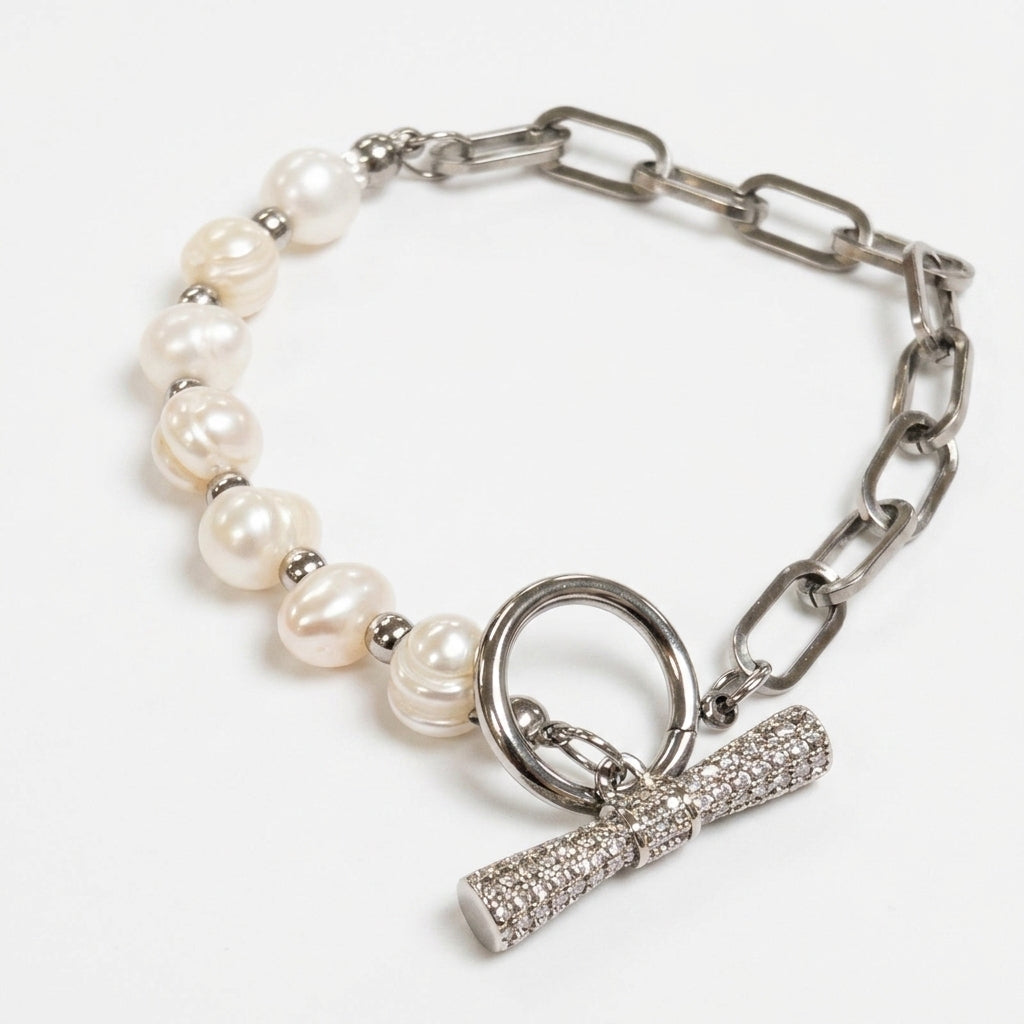 Bracelet — Clean Studio | Generated by Modelize