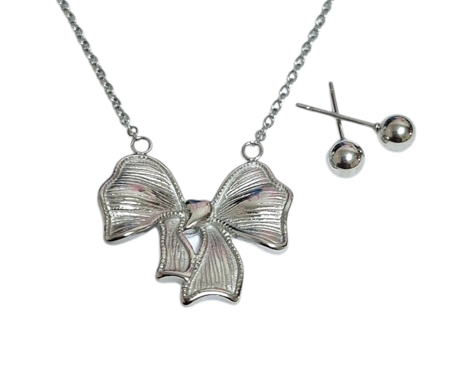 Pendant & Earring Set - Jewelry and more